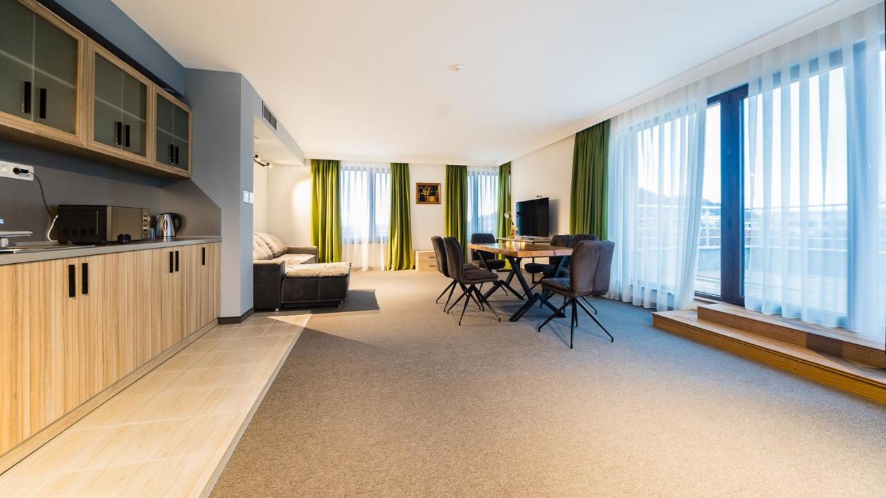 A&M Hotel With Free Parking 플로브디프 외부 사진