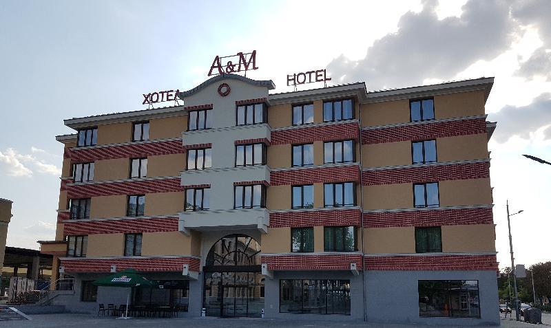 A&M Hotel With Free Parking 플로브디프 외부 사진